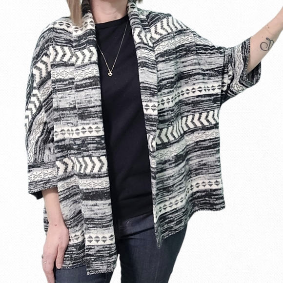 Billabong Long Sleeve Poncho Style Cardigan - S - Picture 4 of 9